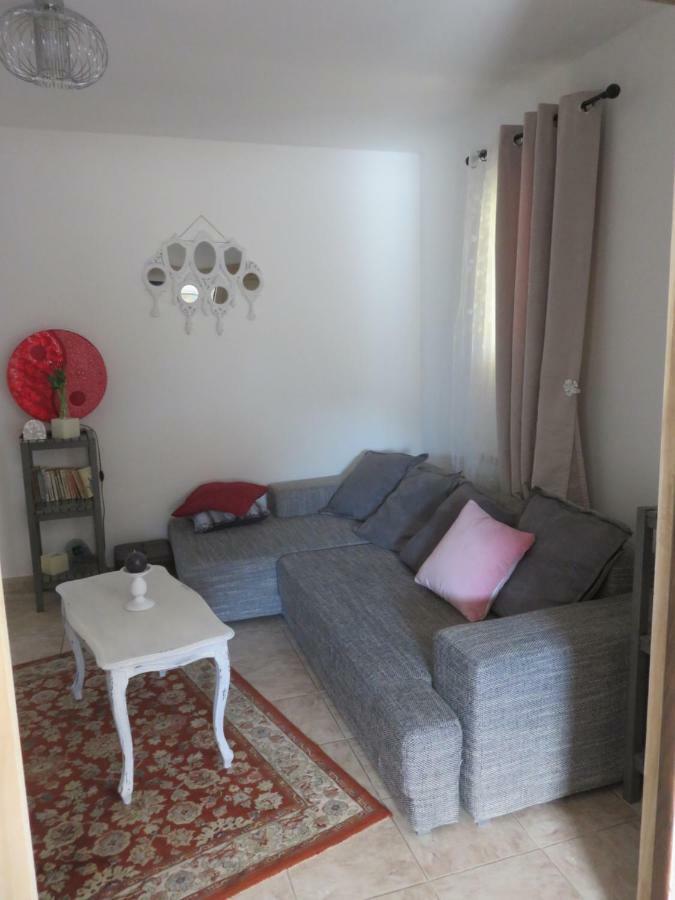Charmant Appartement Saint Gely Cornillon Екстериор снимка